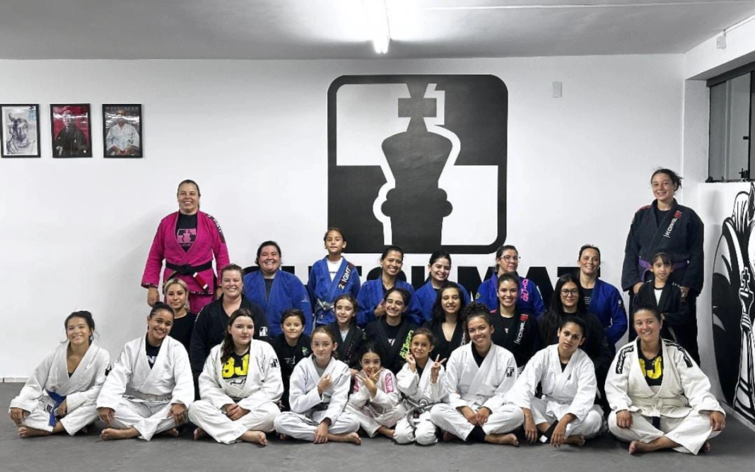 Senseis Val Vendaval e Ana Luiza promovem supertreino em homenagem às mulheres-1