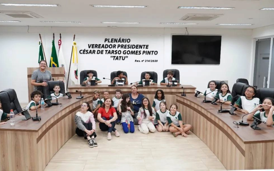 “Câmara de Portas Abertas” aproxima a população do Legislativo com visitas técnicas e guiadas-1