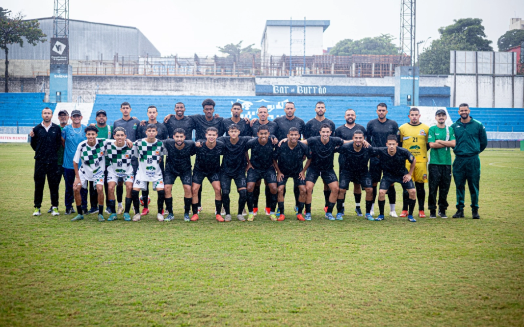 Atletas de futebol da categoria adulta representam Extrema em amistoso contra o Taubaté F.C e obtém vitória na casa do adversário-1
