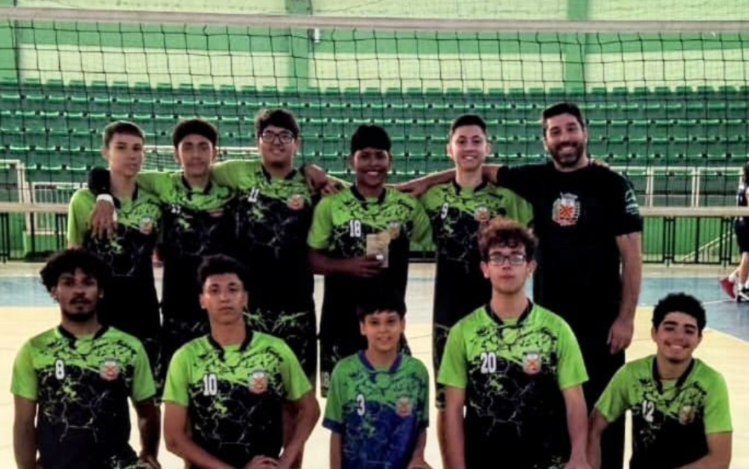 Atletas dos times masculinos e femininos do Sub17 e Sub21 obtém vitórias na Copa Itatiba Regional de Vôlei-1