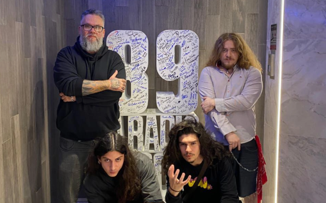 Banda de rock Niente, de Extrema, concede entrevista à Rádio Rock 89 FM e anuncia novidades-1