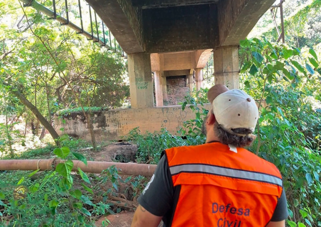 Vistoria técnica confirma que ponte da Avenida Nicolau Cesarino está segura e não apresenta risco de desabamento