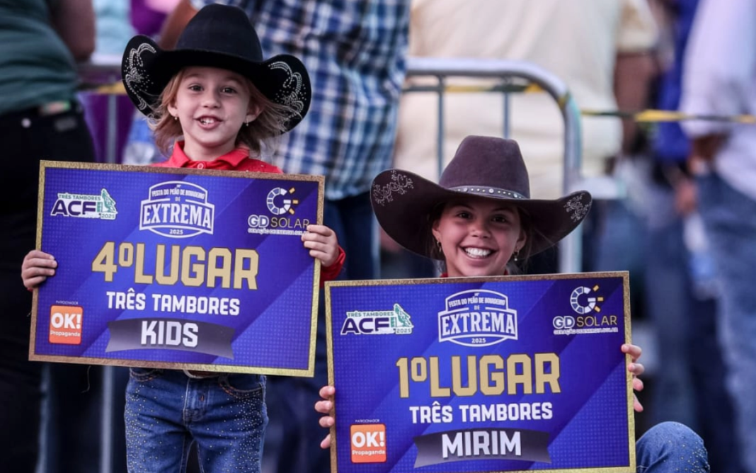 Paulinha e Laysla, de Vargem, conquistam pódio na prova dos Três Tambores na 38ª Festa do Peão de Boiadeiro de Extrema