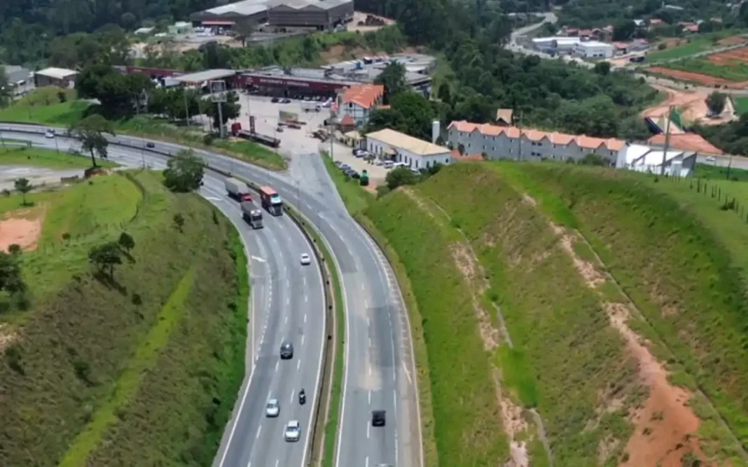 Rodovia da morte nova concessionária assume Fernão Dias em cenário crítico