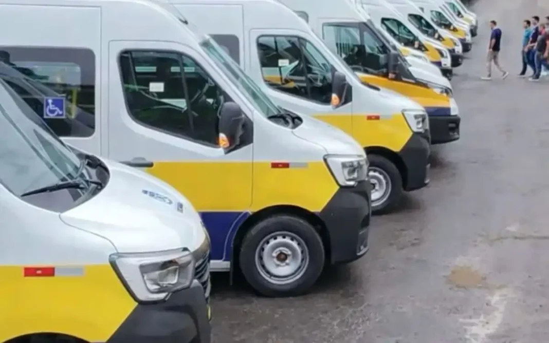 30 novos veículos escolares marcam avanço na infraestrutura educacional de Extrema
