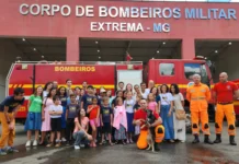 Grupo religioso visita Quartel do Corpo de Bombeiros em Extrema