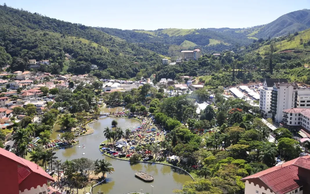 Encontro de Autos Antigos de Águas de Lindóia será de 4 a 7 de junho