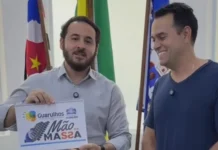 Prefeito de Extrema conhece programa “Mão na Massa” em Guarulhos