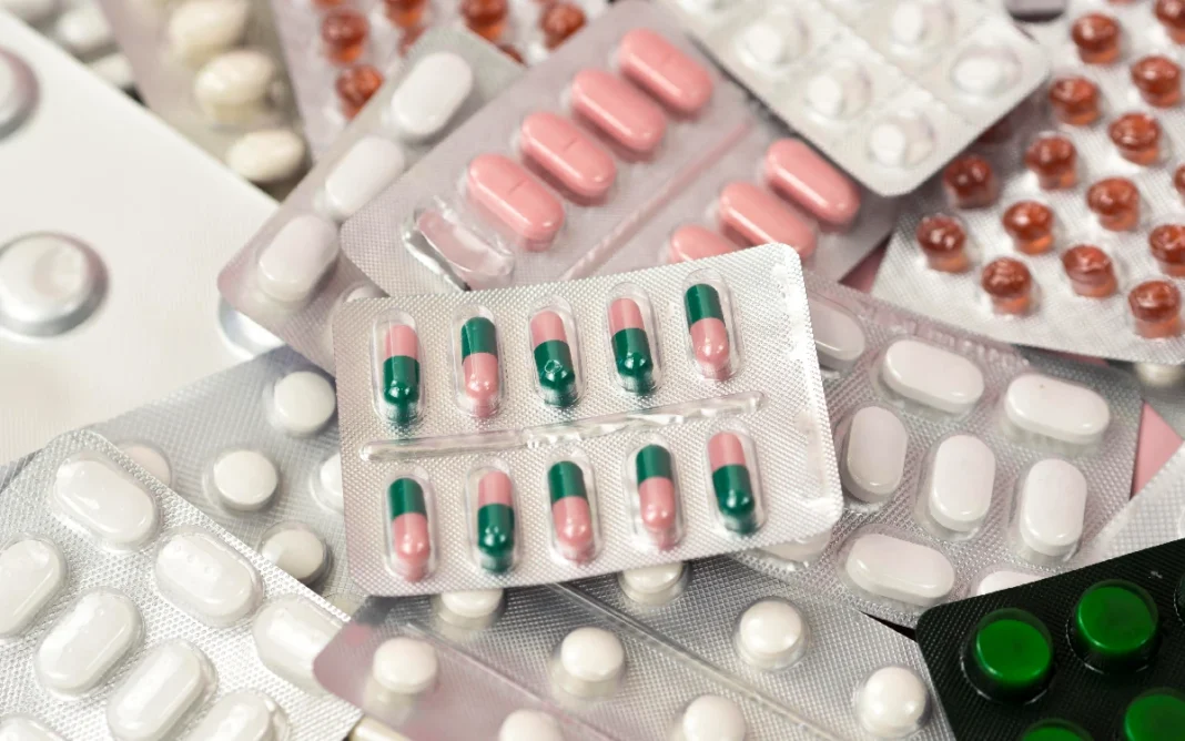 Câmara aprova regras para comercialização de remédios em supermercados