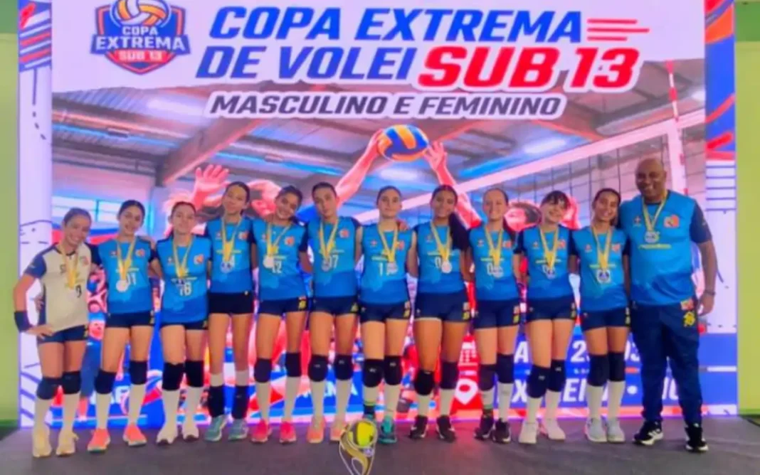 Jovens atletas de seis times regionais da categoria Sub13 brilham em quadra nos primeiros jogos da Copa Extrema de Vôlei
