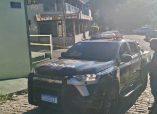 Indivíduo investigado por tentativa de feminicídio em Vargem se entrega à polícia após período foragido