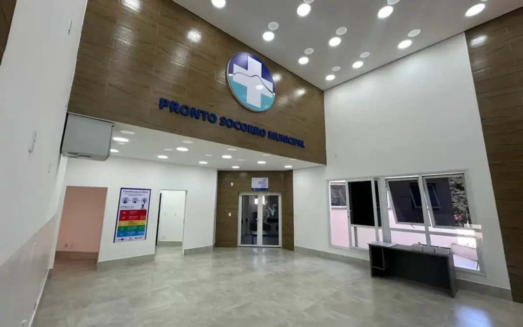 Secretaria de Saúde entrega recepção revitalizada e inaugura Sala Lilás no Pronto Socorro Municipal nesta quart