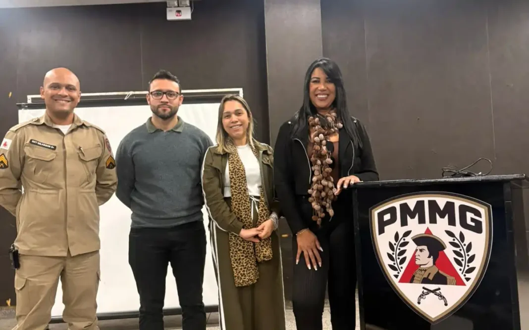 59º Batalhão da PM recebe estudantes para atividades de orientação profissional