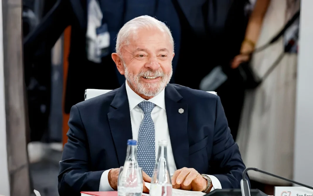 Lula diz que 'nunca foi esquerdista' em conversa no G7
