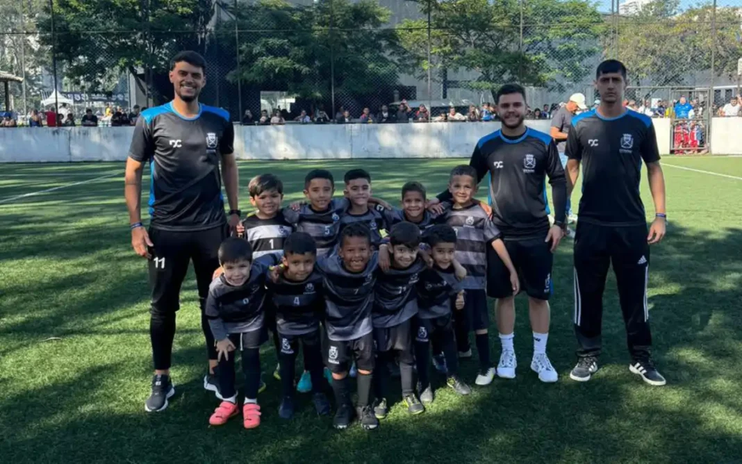 Equipe de futebol do Sub6 de Extrema estreia no Torneio ‘Terrão Cup’ com atleta selecionado para avaliação