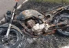 Motocicleta carbonizada é encontrada em Extrema e pode ter relação com homicídio