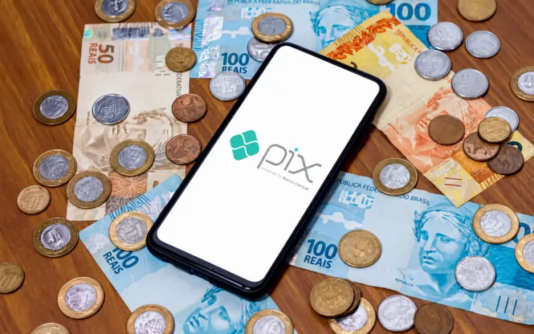 Senado aprova projeto que cria pagamento automático de pensão alimentícia por Pix