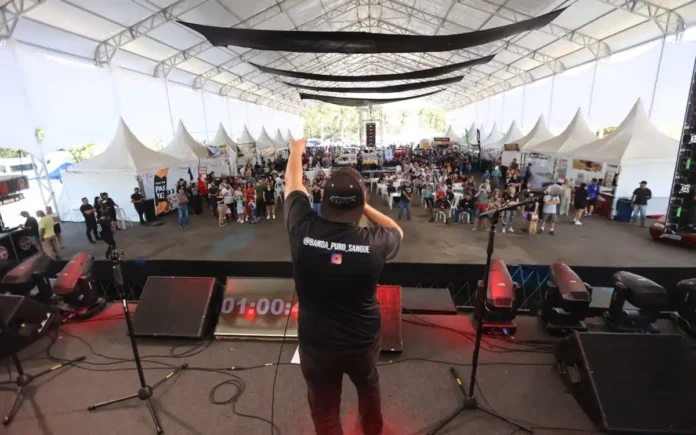 EXTREMA RECEBE A 9ª EDIÇÃO DO RETRÔ GARAGE COM EXPOSIÇÃO DE VEÍCULOS E SHOWS DE ROCK