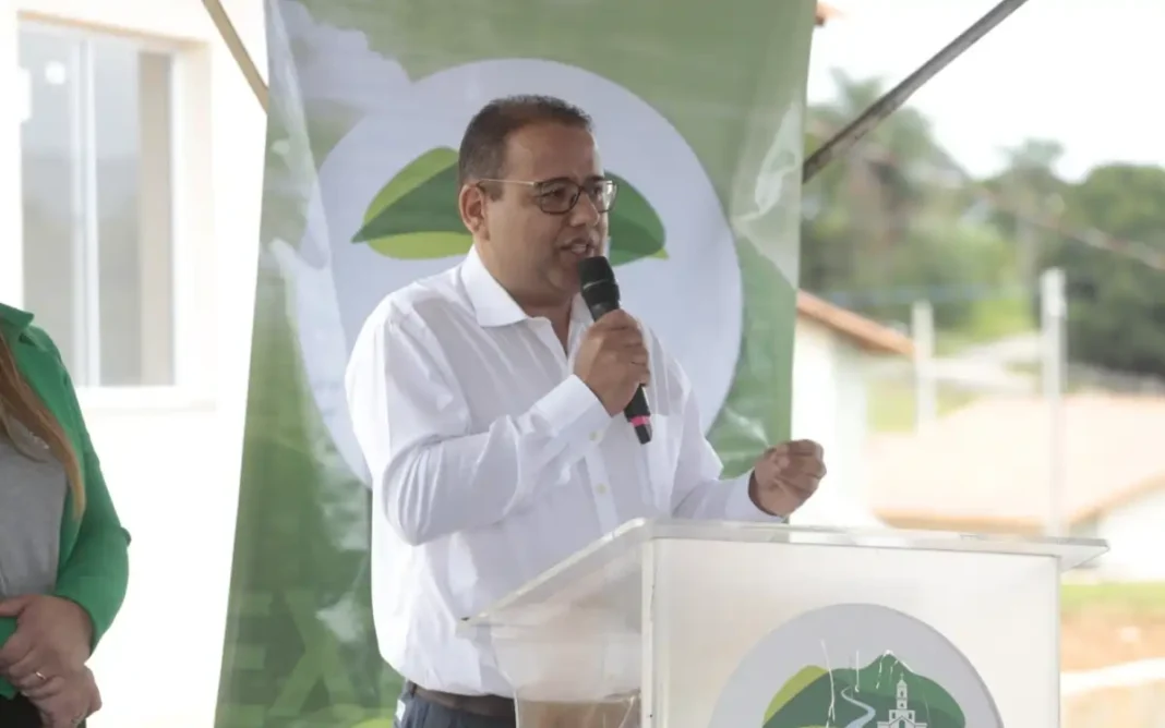 PROCESSO DISCIPLINAR QUE RESULTOU NA DEMISSÃO DO EX-PREFEITO JOÃO BATISTA PODE LEVAR À INELEGIBILIDADE