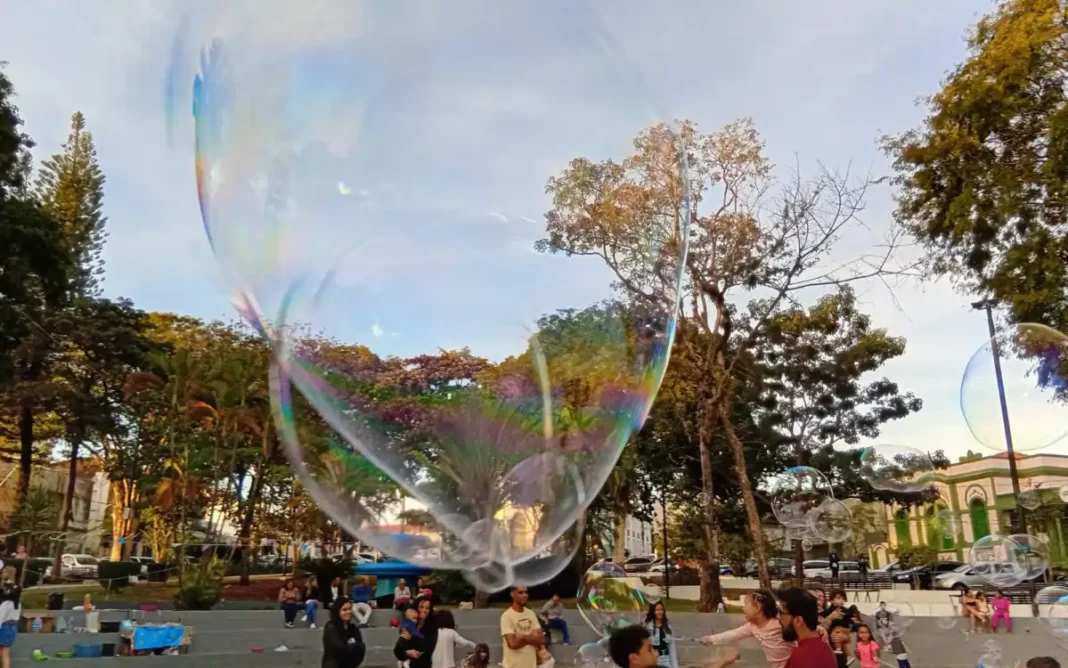 Festival de Bolhas chega à Praça Presidente Vargas no dia 8 de agosto
