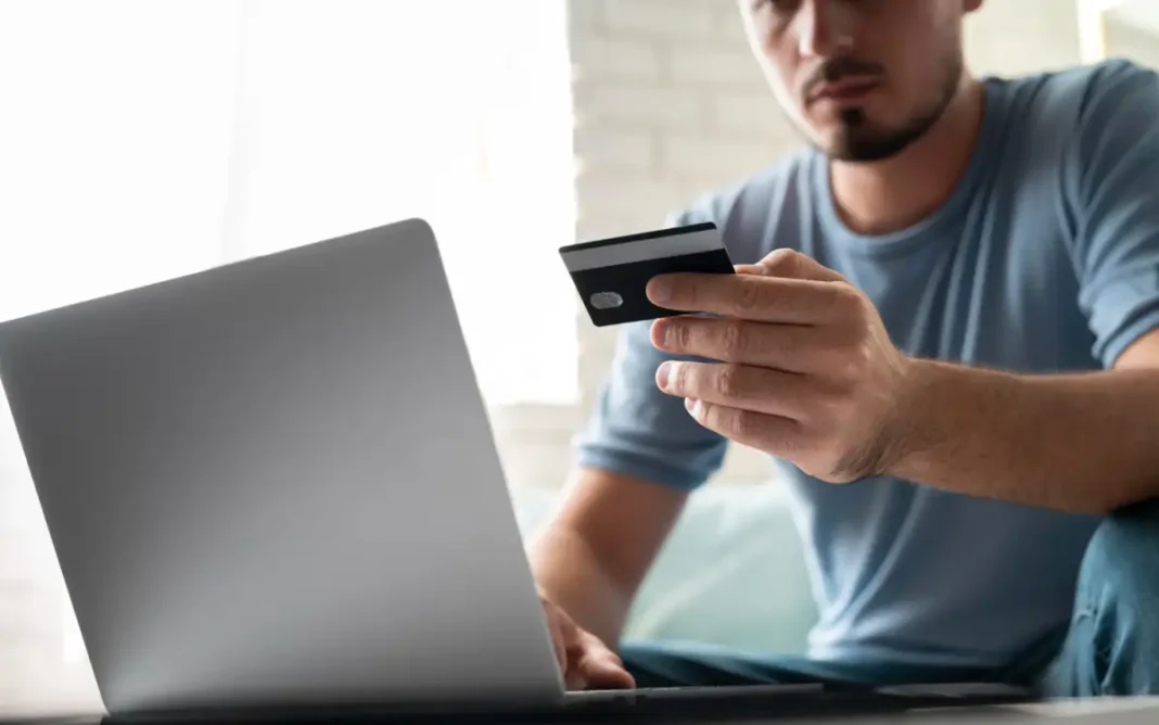 MÊS DO CLIENTE PROCON CÂMARA DÁ DICAS PARA CONSUMIDOR APROVEITAR OFERTAS SEM CAIR EM GOLPES