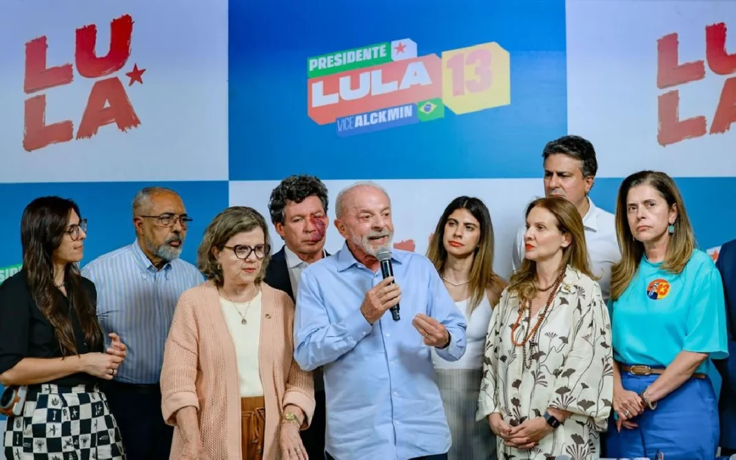 Lula critica proposta de cortes e defende investimentos em infraestrutura
