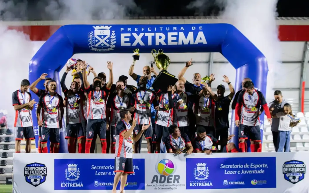 Roseira F.C. goleia Bela Vista por 5 a 0 e conquista tricampeonato do Municipal 45+